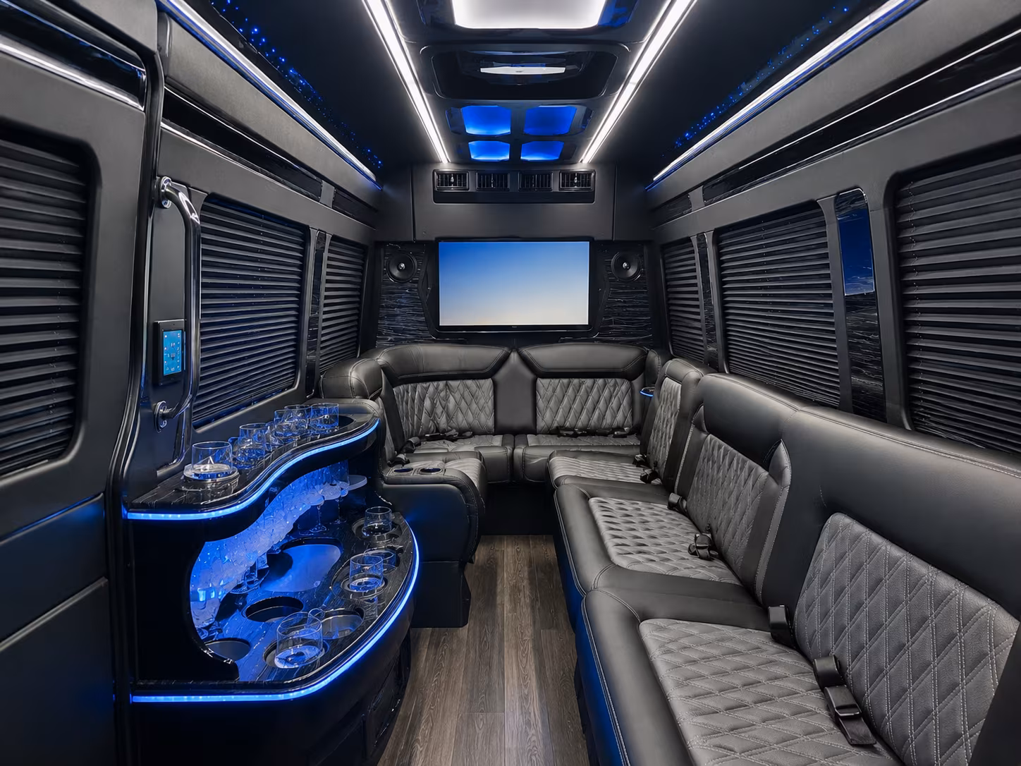 chinohillscharterbuscompany com helps you get to sofi stadium kia forum and crypto com arena from chino hills
