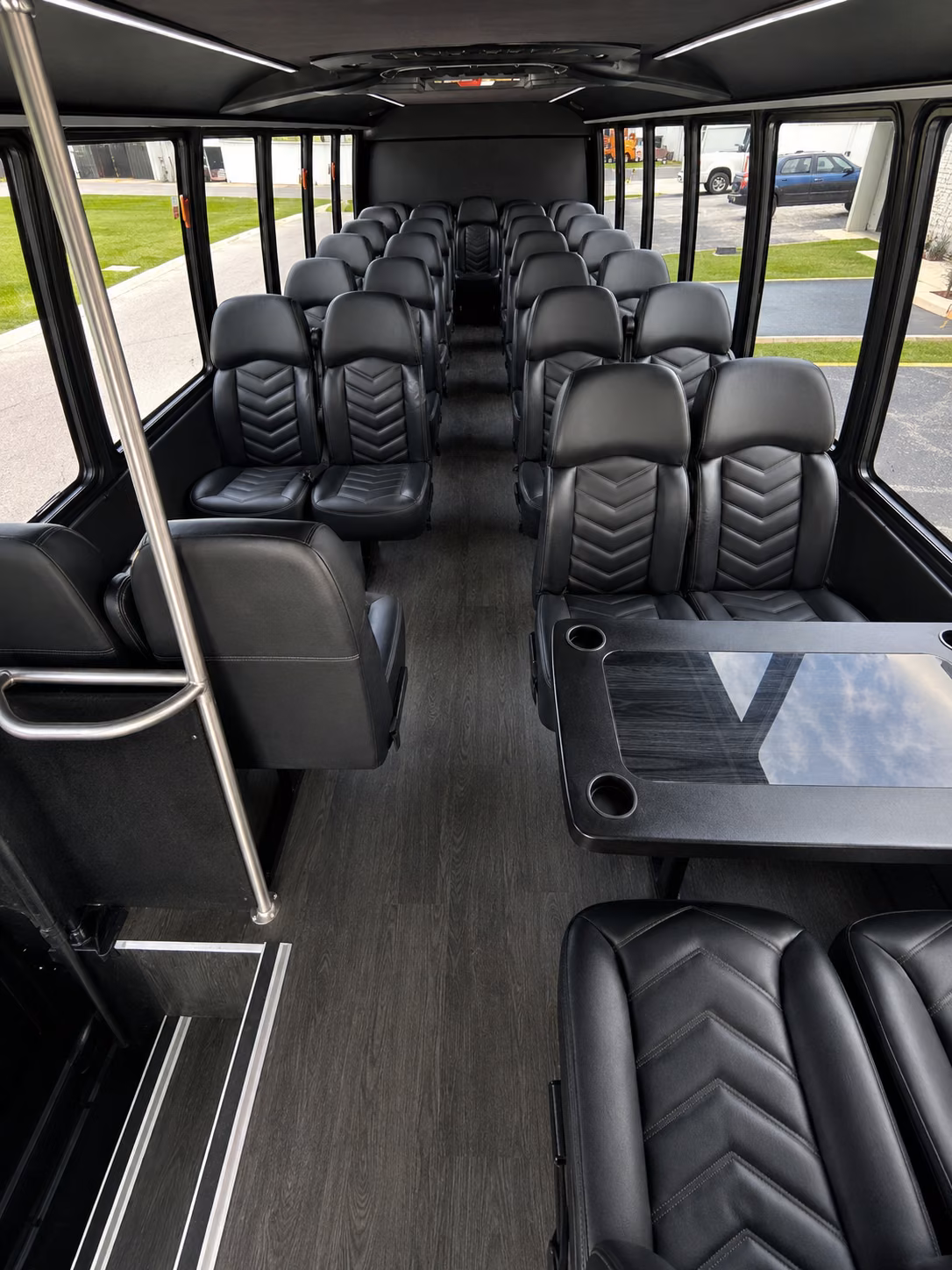 la habra charter bus rentals for airport transfers