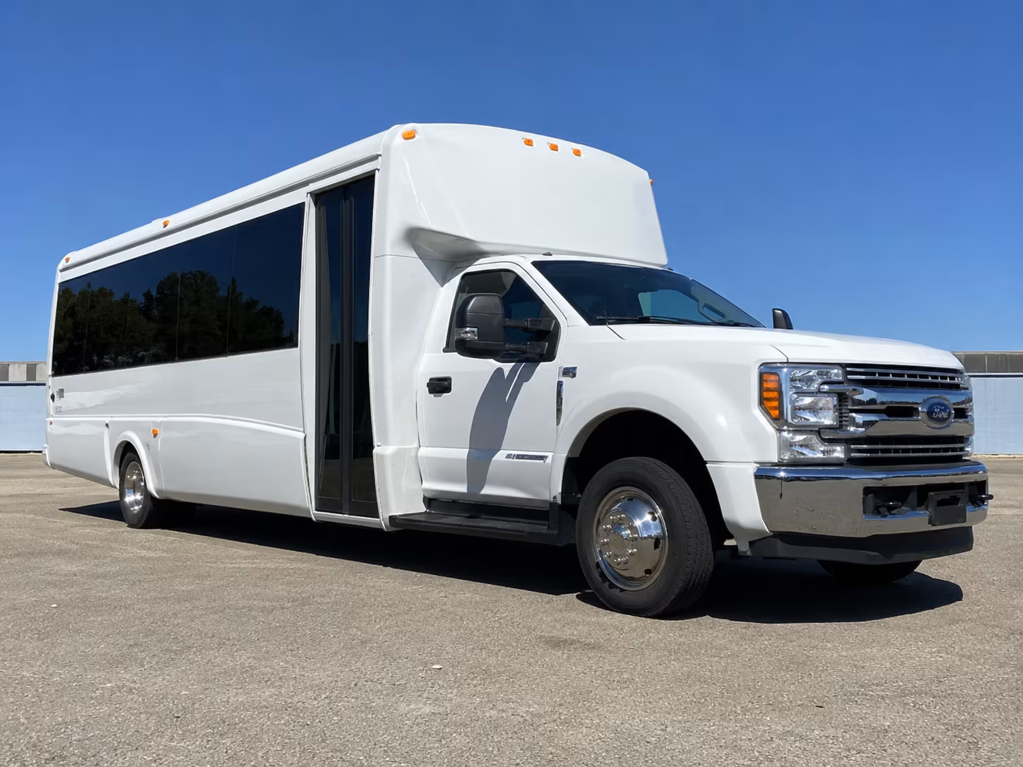 ontario book a private charter bus for ontario event transportation