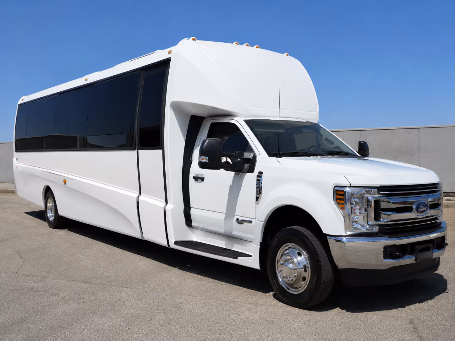 pomona chino hills charter buses